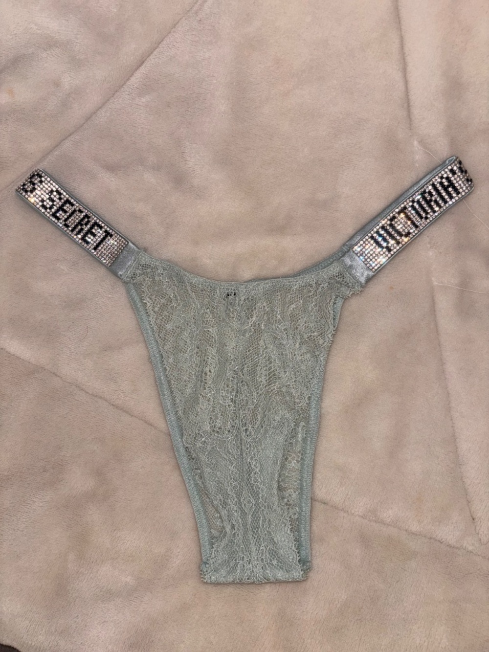 VS lace